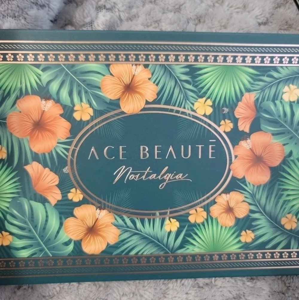 🔵 2 for $40 🔵 ACE BEAUTE 15 PAN NOSTALGIA EYESHADOW PALETTE